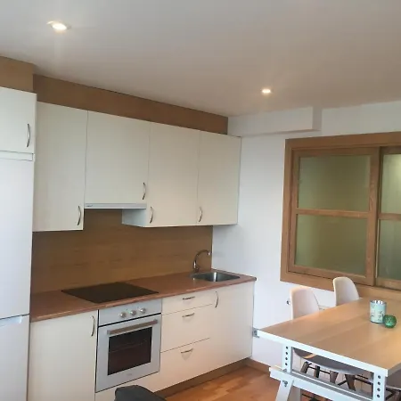 Apartamento Con Piscina Apartment *